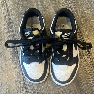 Toddler Nike dunk Pandas sz 10.5